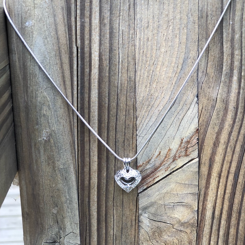 18” silver plated necklace with fresh water pearl